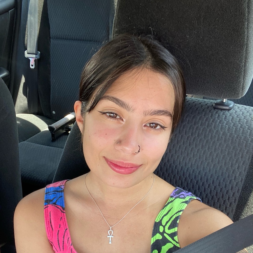 Meet your Posher, Aida